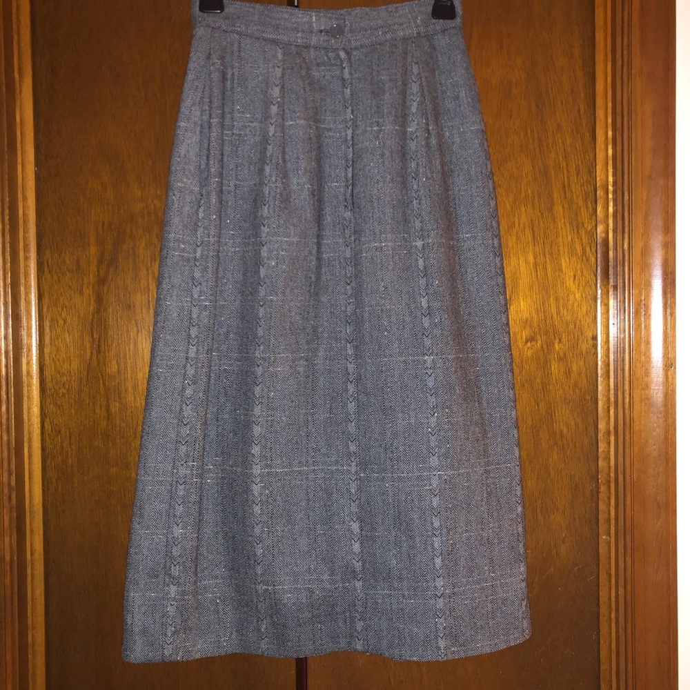 Chequers Skirt. Grey. Made In Italy.